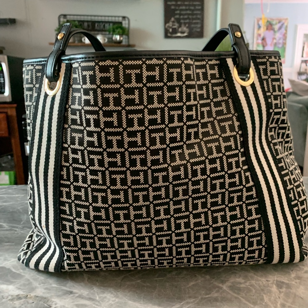 Tommy Hilfiger Geometric Black and White Tote - Picture 2 of 7